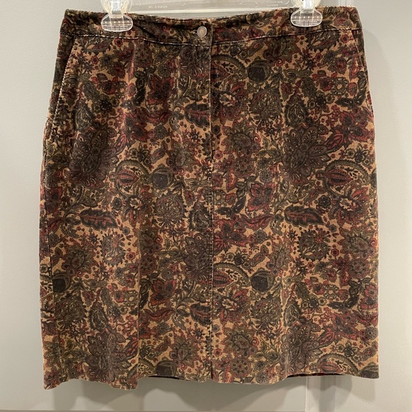 Dresses & Skirts - PAISLEY PRINT SKIRT